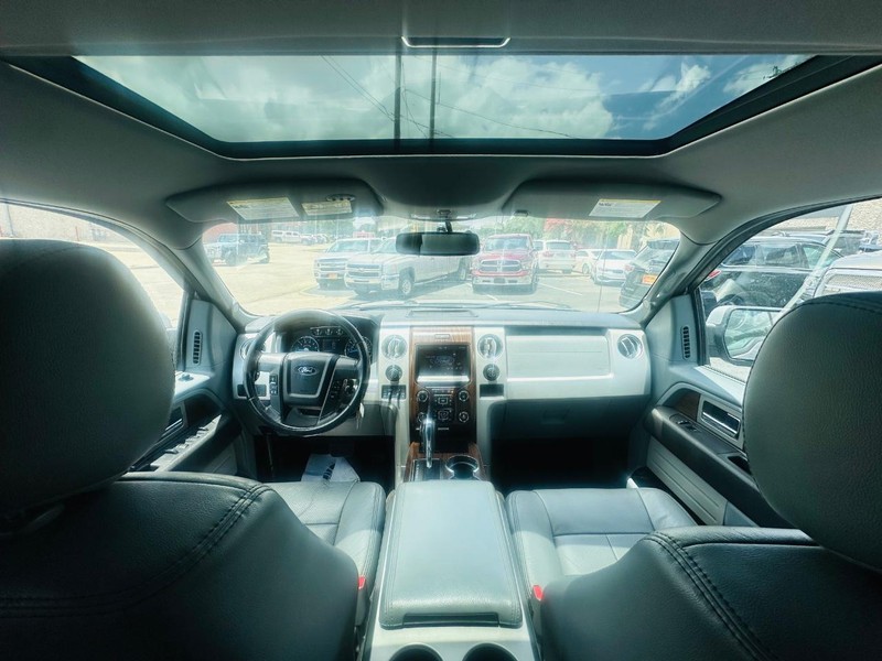 Ford F-150 Vehicle Full-screen Gallery Image 21