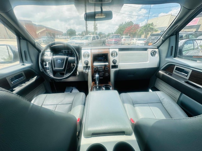 Ford F-150 Vehicle Full-screen Gallery Image 22