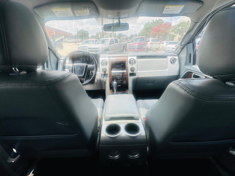 Ford F-150 Vehicle Full-screen Gallery Image 25