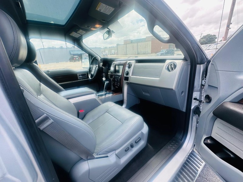 Ford F-150 Vehicle Full-screen Gallery Image 27