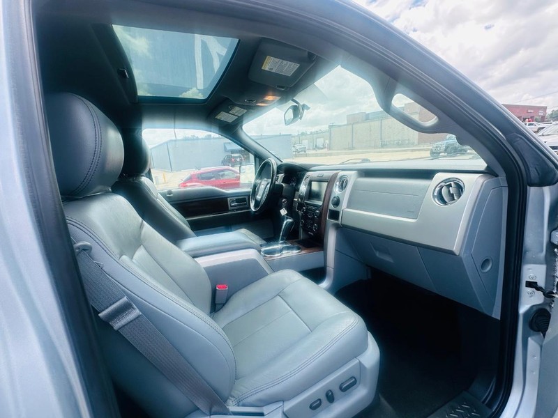 Ford F-150 Vehicle Full-screen Gallery Image 28