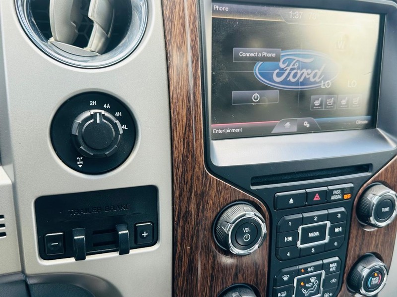 Ford F-150 Vehicle Full-screen Gallery Image 30