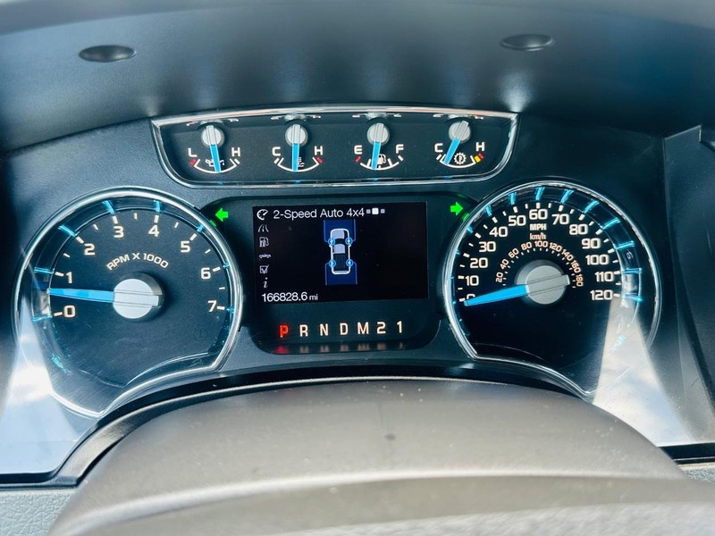 Ford F-150 Vehicle Full-screen Gallery Image 31