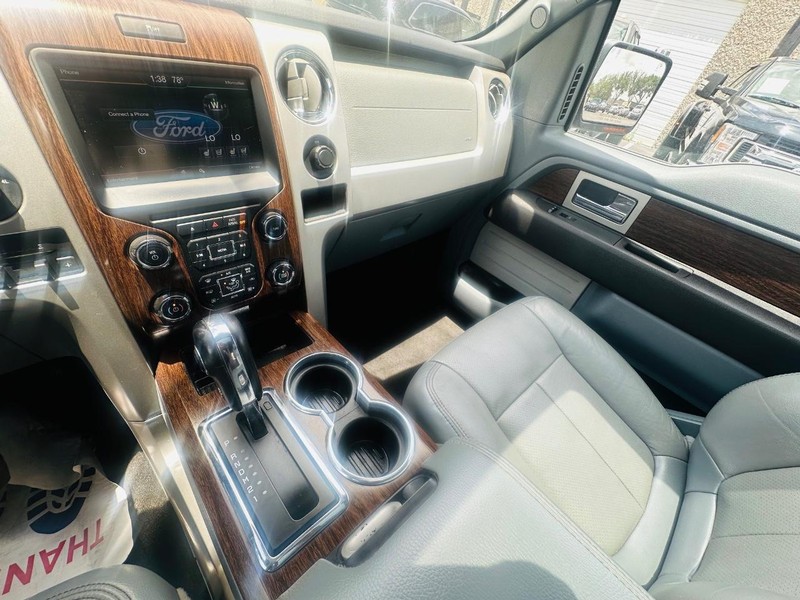 Ford F-150 Vehicle Full-screen Gallery Image 32