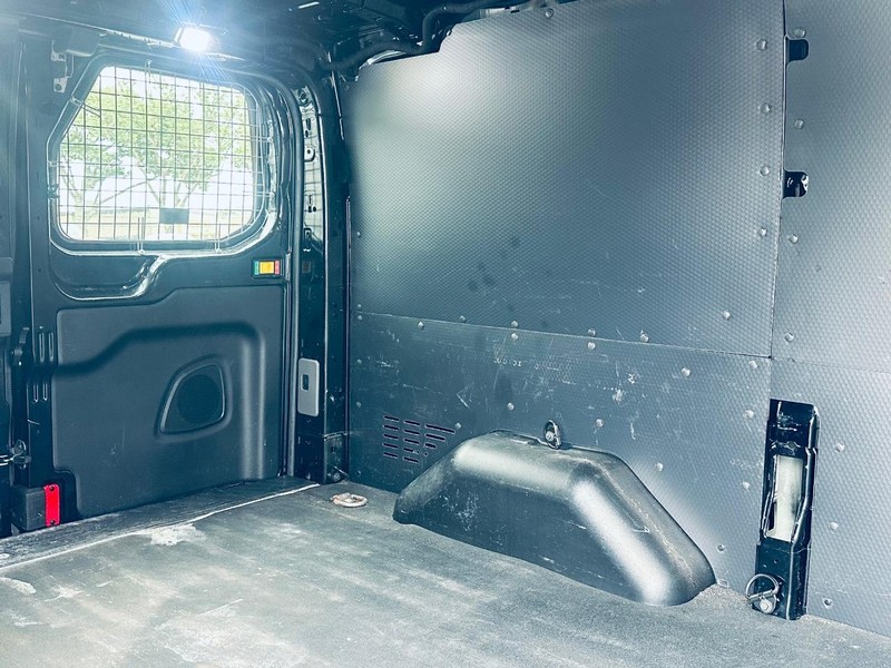 Ford Transit Cargo Van Vehicle Full-screen Gallery Image 10