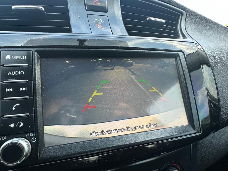 Nissan Sentra Vehicle Full-screen Gallery Image 20