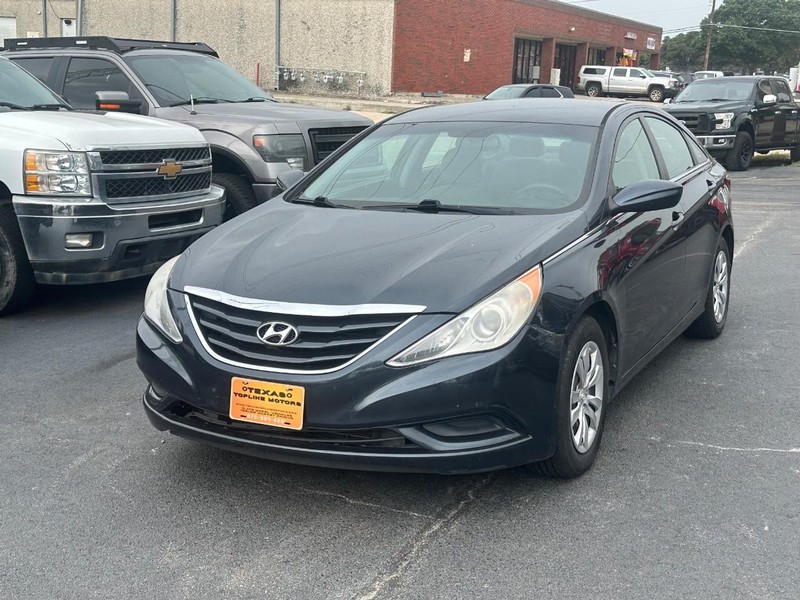 Hyundai Sonata Vehicle Full-screen Gallery Image 02