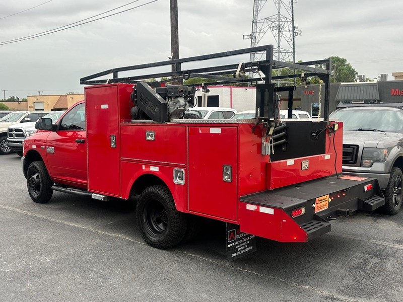 Ram 3500 Chassis Cab Vehicle Full-screen Gallery Image 4