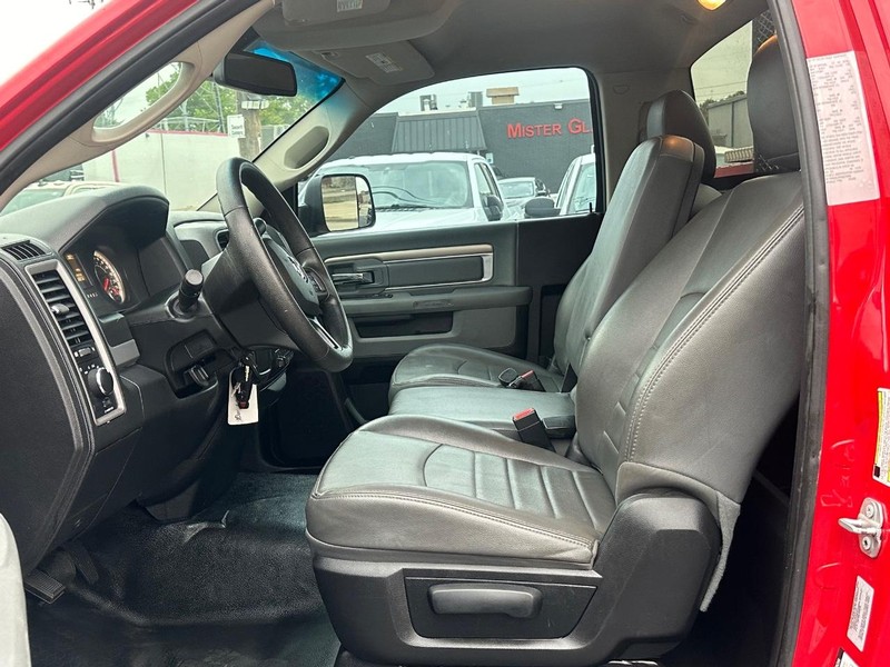 Ram 3500 Chassis Cab Vehicle Full-screen Gallery Image 16