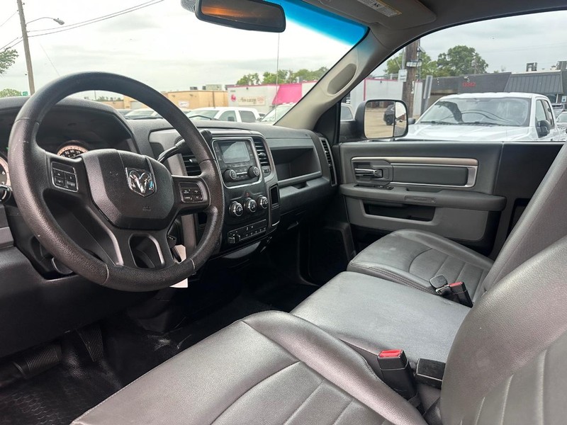 Ram 3500 Chassis Cab Vehicle Full-screen Gallery Image 19