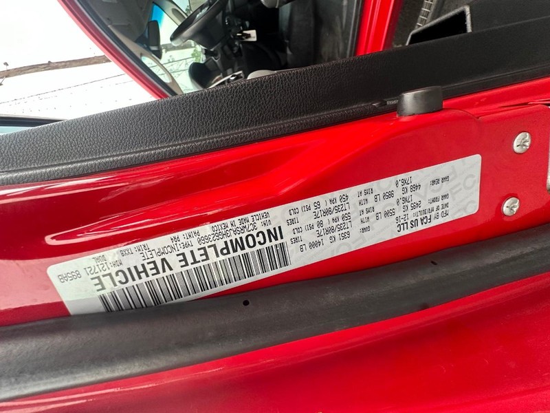 Ram 3500 Chassis Cab Vehicle Full-screen Gallery Image 25