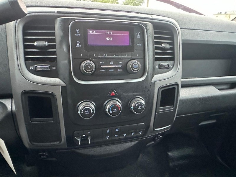 Ram 3500 Chassis Cab Vehicle Full-screen Gallery Image 29