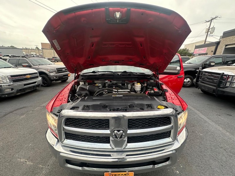 Ram 3500 Chassis Cab Vehicle Full-screen Gallery Image 32