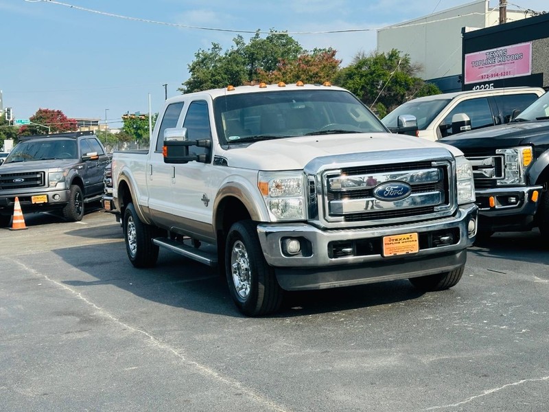 Ford Super Duty F-350 SRW Vehicle Full-screen Gallery Image 06