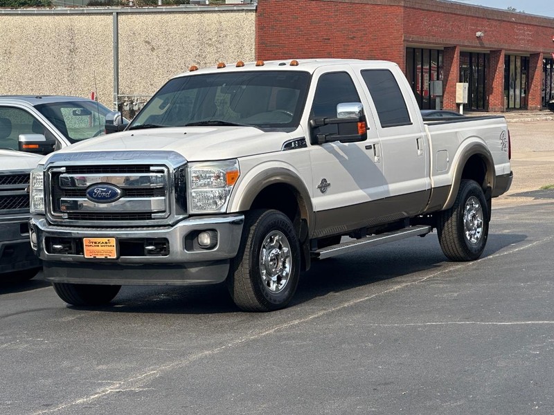 Ford Super Duty F-350 SRW Vehicle Full-screen Gallery Image 15