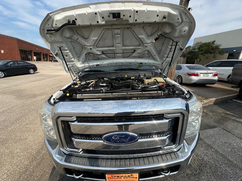 Ford Super Duty F-350 SRW Vehicle Full-screen Gallery Image 41