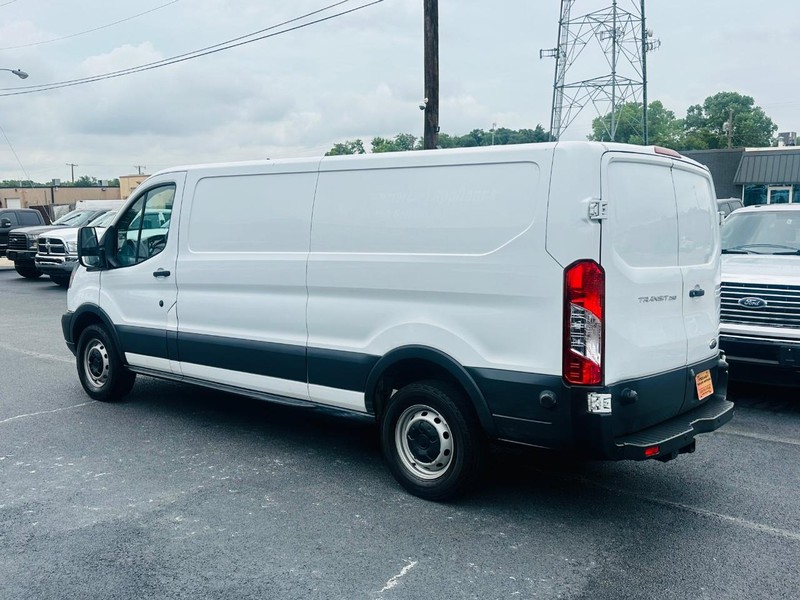 Ford Transit Van Vehicle Full-screen Gallery Image 11