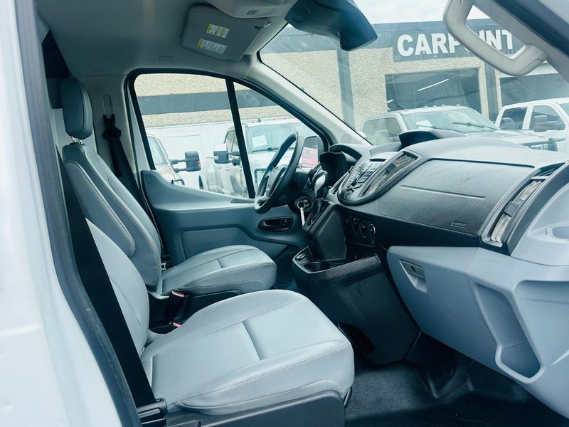 Ford Transit Van Vehicle Full-screen Gallery Image 16