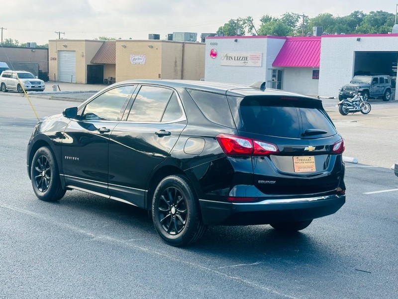 Chevrolet Equinox Vehicle Full-screen Gallery Image 10