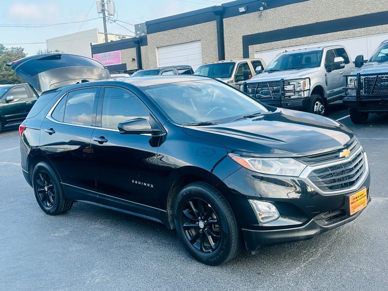 Chevrolet Equinox Vehicle Full-screen Gallery Image 12
