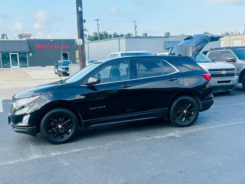 Chevrolet Equinox Vehicle Full-screen Gallery Image 13