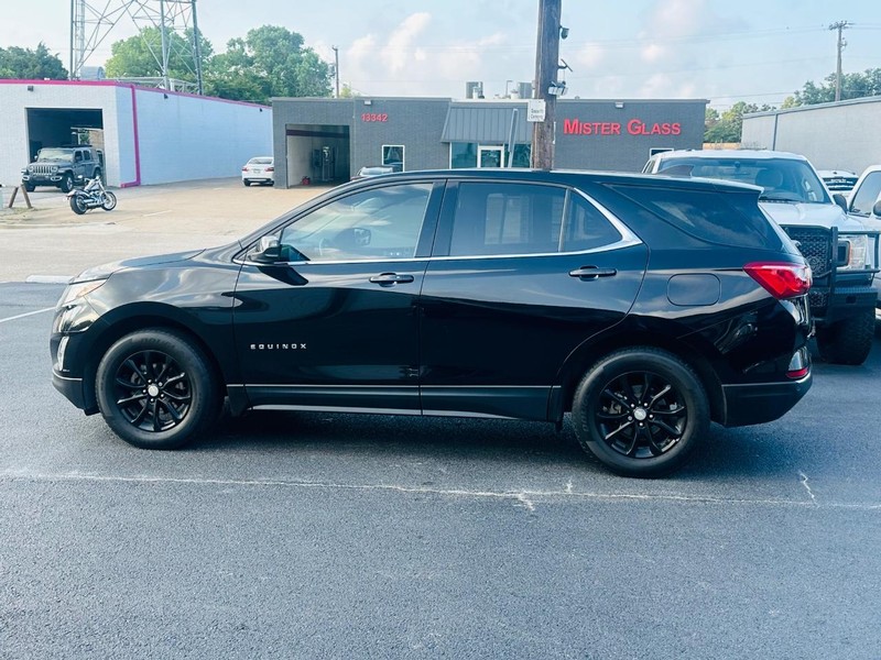 Chevrolet Equinox Vehicle Full-screen Gallery Image 14