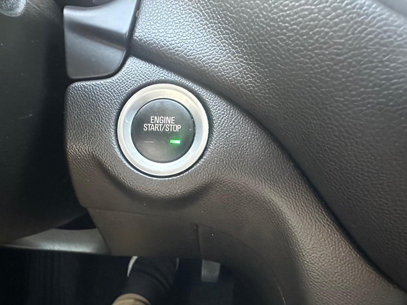 Chevrolet Equinox Vehicle Full-screen Gallery Image 31