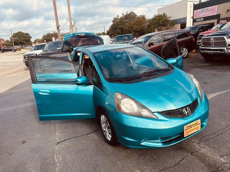 Honda Fit Vehicle Full-screen Gallery Image 10