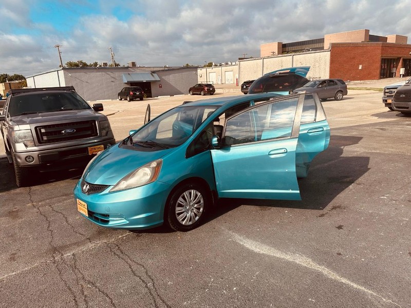 Honda Fit Vehicle Full-screen Gallery Image 11