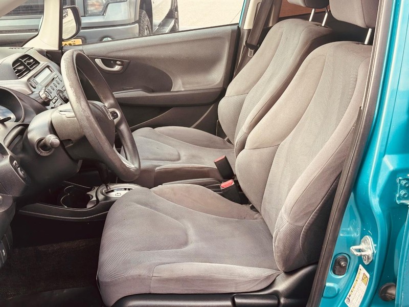 Honda Fit Vehicle Full-screen Gallery Image 14