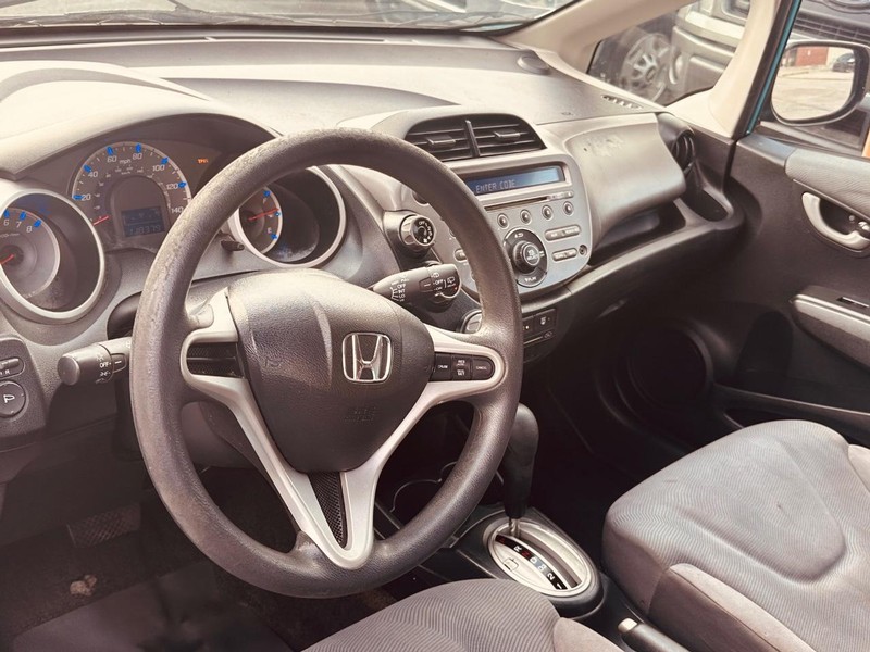 Honda Fit Vehicle Full-screen Gallery Image 18
