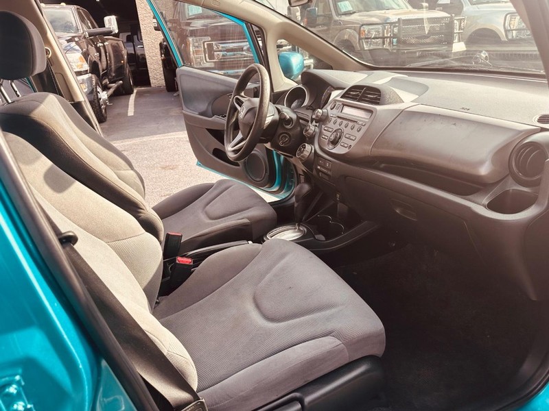 Honda Fit Vehicle Full-screen Gallery Image 20