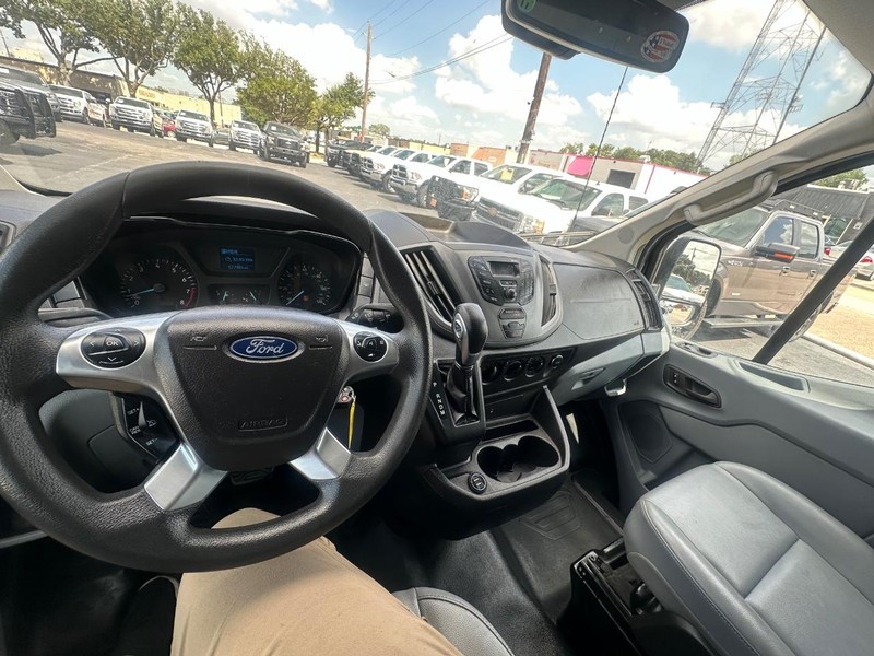 Ford Transit Van Vehicle Full-screen Gallery Image 21