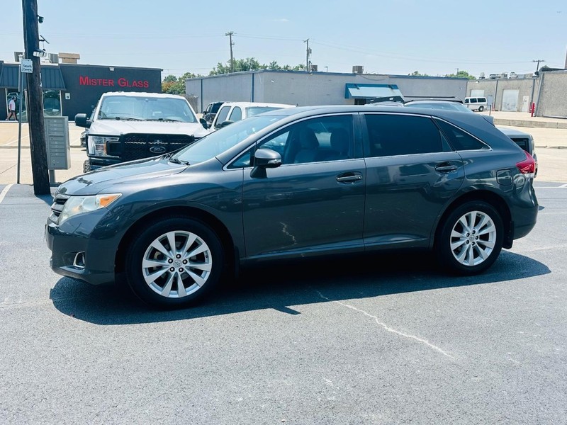 Toyota Venza Vehicle Full-screen Gallery Image 8