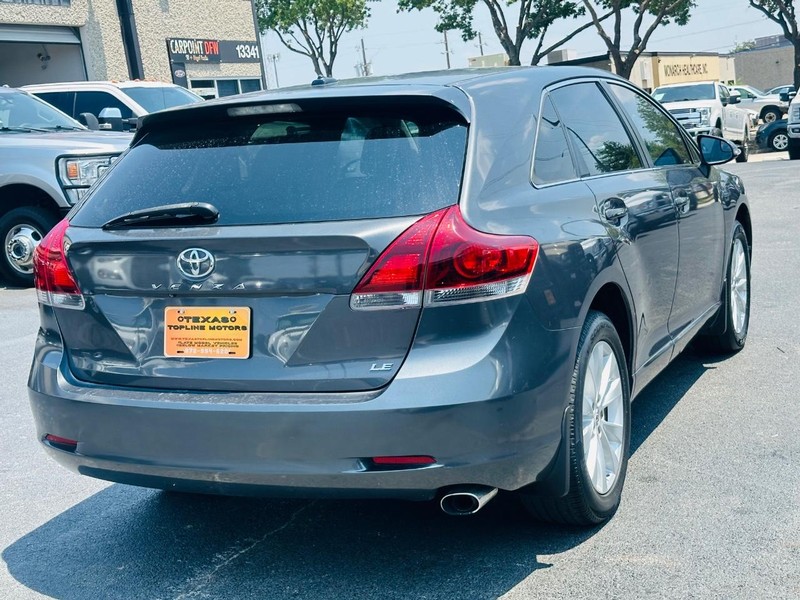 Toyota Venza Vehicle Full-screen Gallery Image 11