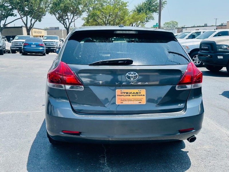 Toyota Venza Vehicle Full-screen Gallery Image 15