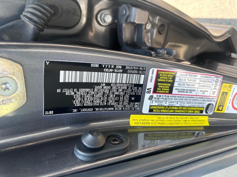 Toyota Venza Vehicle Full-screen Gallery Image 33