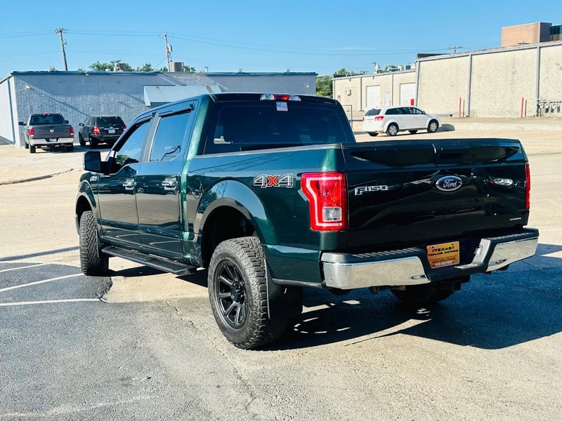 Ford F-150 Vehicle Full-screen Gallery Image 13