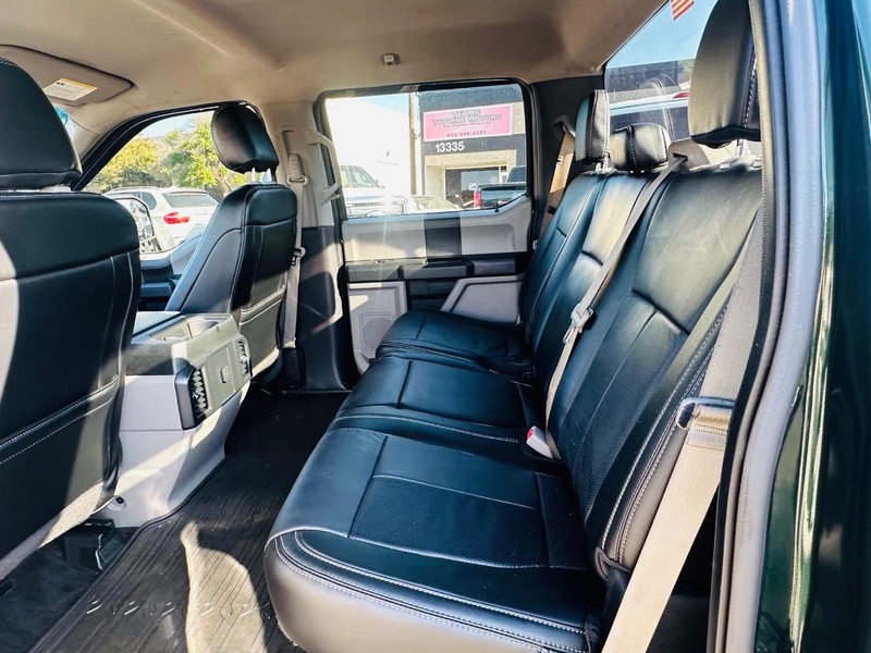 Ford F-150 Vehicle Full-screen Gallery Image 25