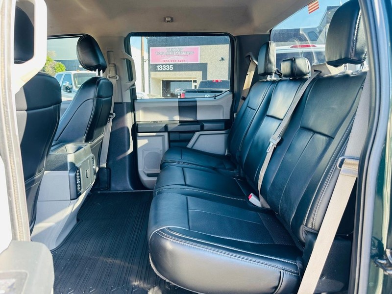 Ford F-150 Vehicle Full-screen Gallery Image 26