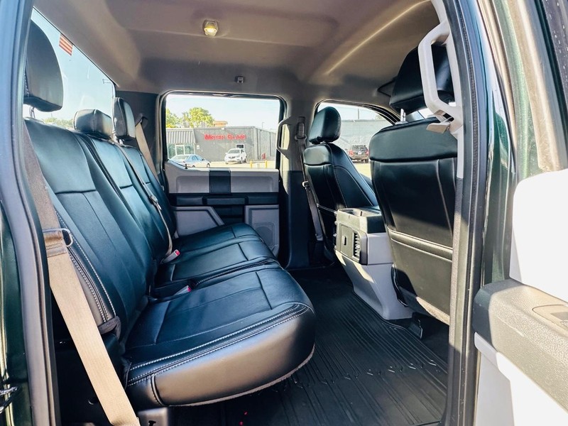 Ford F-150 Vehicle Full-screen Gallery Image 27