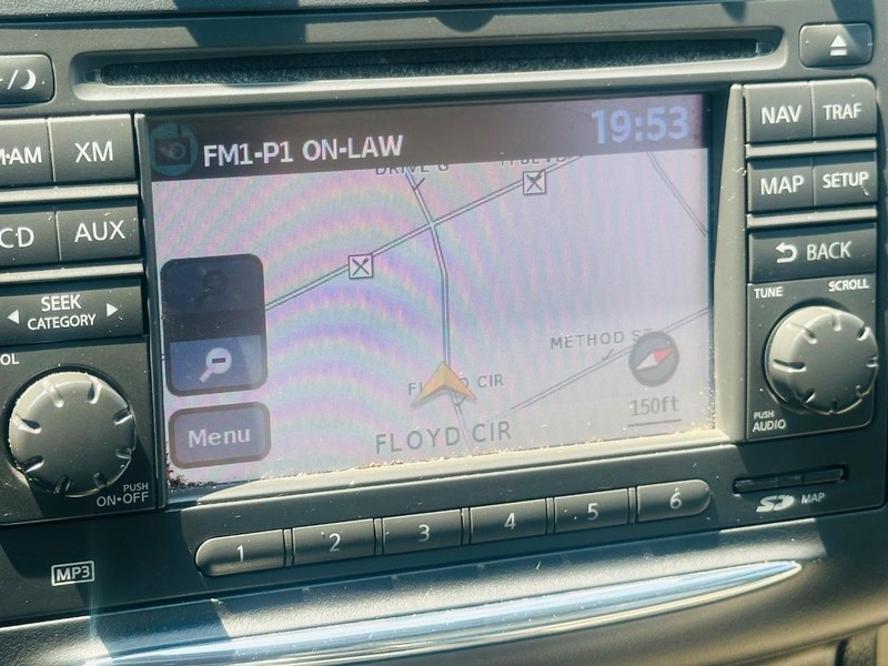 Nissan Rogue Vehicle Full-screen Gallery Image 26