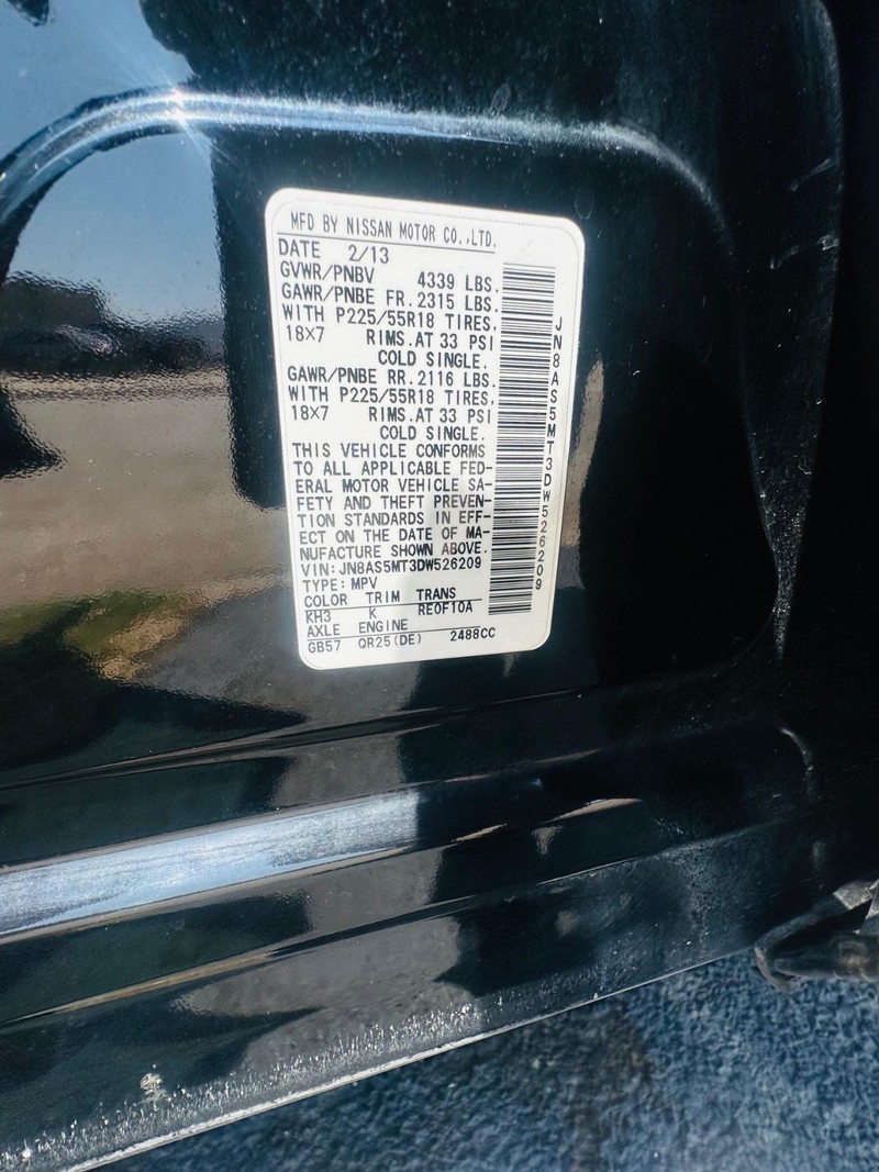 Nissan Rogue Vehicle Full-screen Gallery Image 28