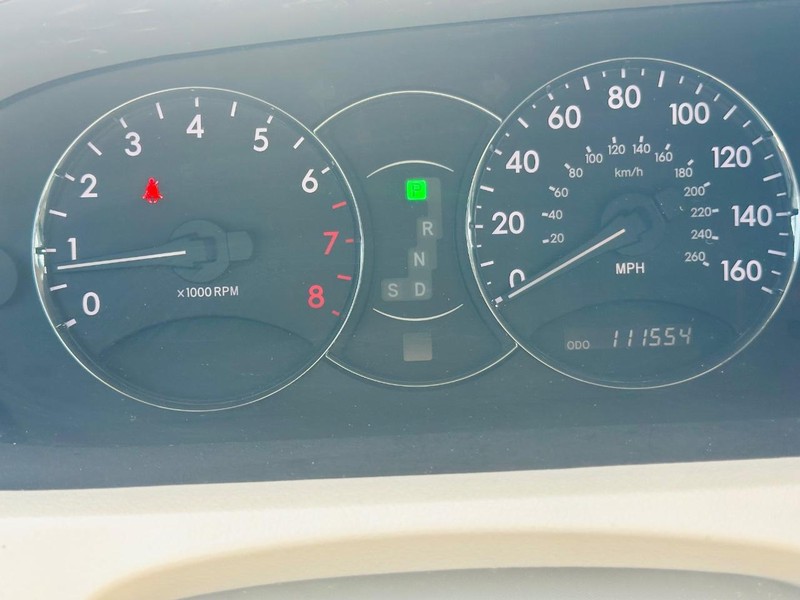 Toyota Avalon Vehicle Full-screen Gallery Image 19