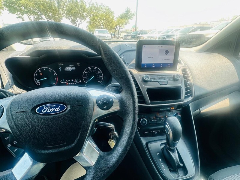 Ford Transit Connect Van Vehicle Full-screen Gallery Image 17