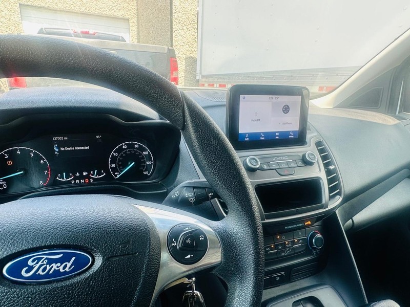 Ford Transit Connect Van Vehicle Full-screen Gallery Image 19