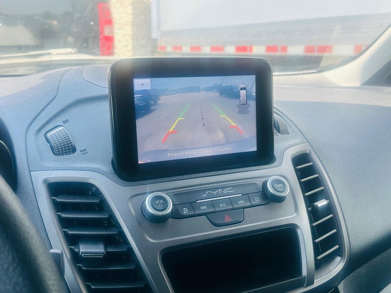 Ford Transit Connect Van Vehicle Full-screen Gallery Image 20