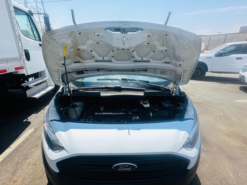 Ford Transit Connect Van Vehicle Full-screen Gallery Image 23