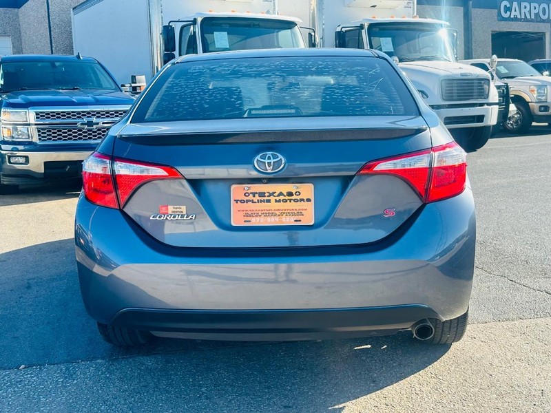 Toyota Corolla Vehicle Full-screen Gallery Image 03