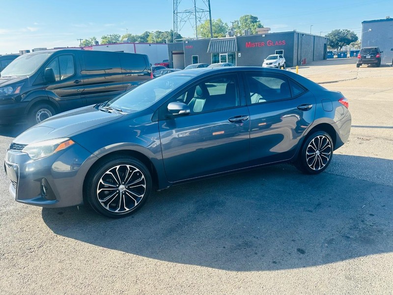 Toyota Corolla Vehicle Full-screen Gallery Image 05